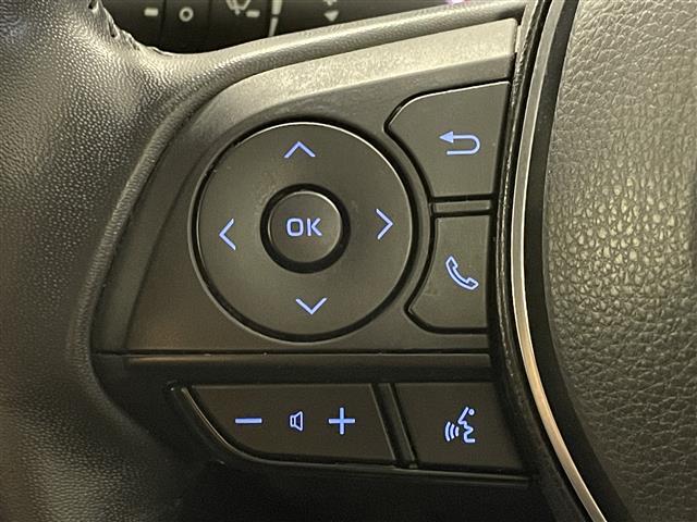 【運転席操作部】『運転席周辺の装備』の画像になります。快適なドライブを楽しむための機能が装備されています！運転席から触れるので使いやすいです！
