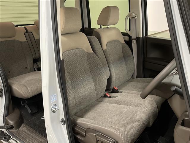 【運転席】『運転席周辺』の画像になります。写真の内容に関してご不明点、ご質問等がございましたらお気軽にガリバー店舗までお問い合わせください。