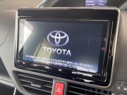 【ナビゲーション】目的地までしっかり案内してくれる使いやすいナビ。Bluetooth接続すればお持ちのスマホやMP3プレイヤーの音楽を再生可能！毎日の運転がさらに楽しくなります！！