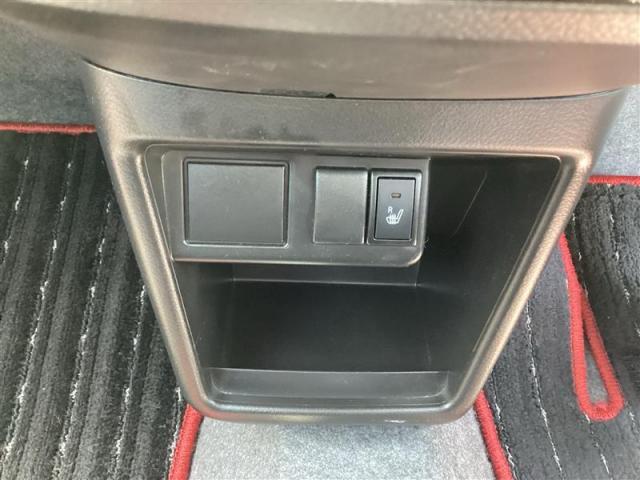 寒い日に重宝する運転席シートヒーター