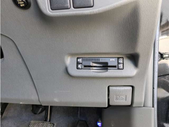 こちらのお車はETC付きです！再セットアップも承っております。