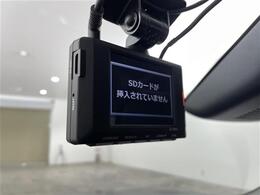 【後部座席操作部】後部座席を快適に過ごしていただくための便利な装備が付いています！