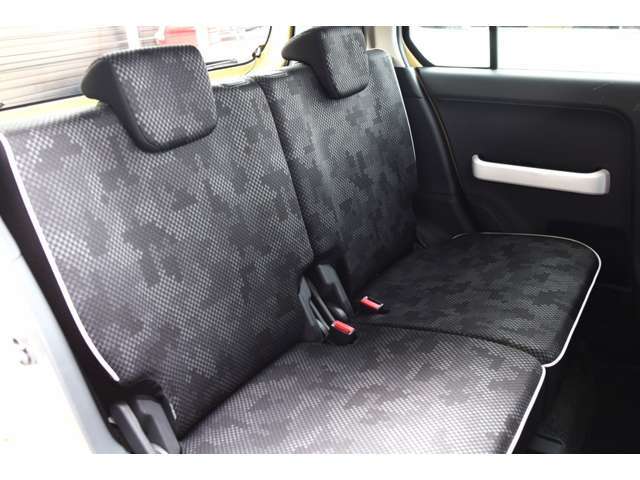 支払総額は、県内登録で店頭納車の場合の費用です。お客様のご要望に基づくオプション等の費用は含みません。