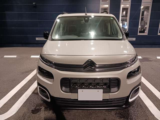 お忙しく実車確認できないお客様にも安心してご購入頂けるクオリティを目指しております。全国のディーラーで保証が受けられます。