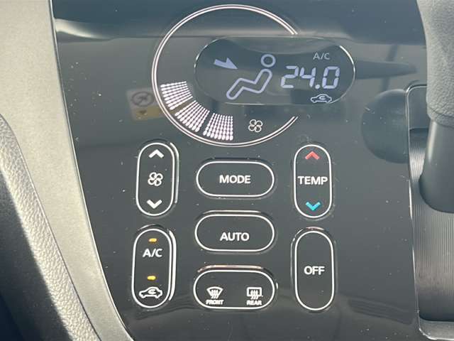 気になる車はすぐにお問い合わせください！画面内の無料ダイヤルからお問い合わせ下さい！専門スタッフがお車のご質問にお答えいたします！