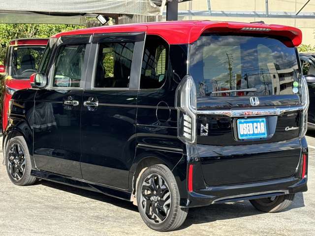 ★左斜め後ろからの一枚です★クレジット、JAFなど車のことなら当店にお任せ下さい！！あいおい損保代理店です。お客様とお車の安全をお守りいたします。無料お見積り致しますのでお気軽にご相談下さい！