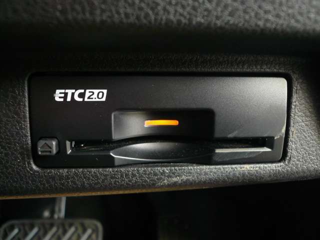 ETC2.0装備♪従来のETCの高速利用料金の収受だけではなく、渋滞回避や安全運転支援といったドライバーに有益な情報を提供してくれます♪