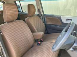 運転席も広々、ドライブも楽しめますね♪実際お座りいただくのが、分かりやすいと思います。お気軽にご来店ください！