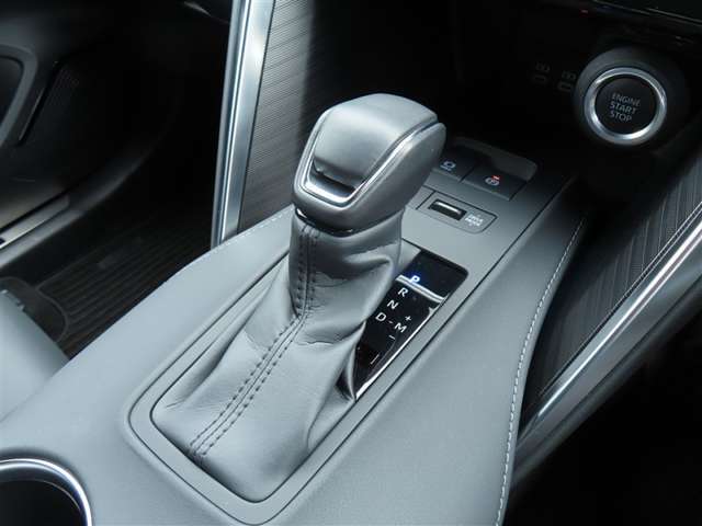 営業時間は、午前10時から午後7時まで【定休日】毎週火曜日　　※不定期の月曜定休日もございます。詳しくは店舗へご連絡下さい。「0078-6003-926427」