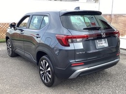 自社整備工場で点検整備をおこなってからお渡ししています。車検が残っている場合は『12ヶ月点検整備』を、車検整備付きの場合は『車検整備』をおこないます。整備費用は車両本体価格に含まれています。