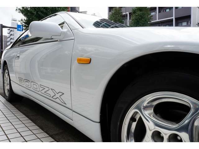 目立つキズや凹みもなく綺麗な車です。