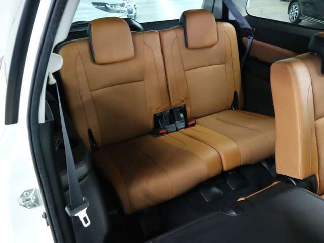 ご納車前のボディガラスコーティングも専門の業者が常駐しておりクオリティの高いコーティングを低価格にてご提供しております♪