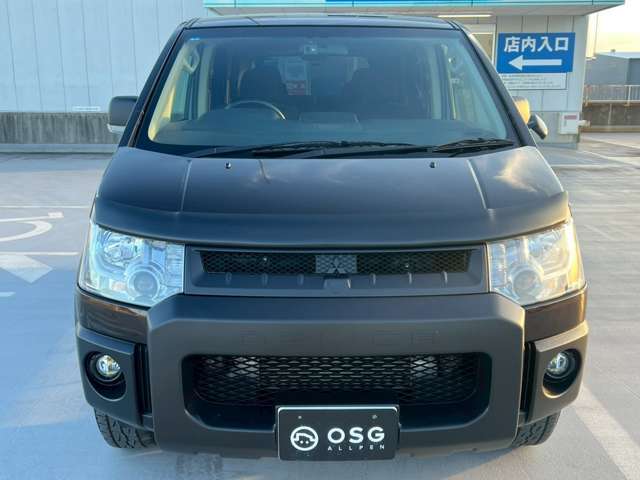 家族の思い出を彩る特別仕様！きれいな外装で気持ちよくお出かけ。