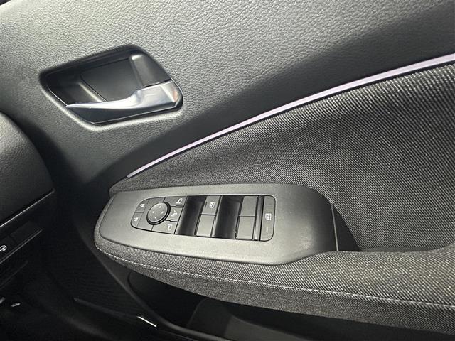 気になる車はすぐにお問い合わせください！画面右側の0066から始まる無料ダイヤルからお問い合わせ下さい！専門スタッフがお車のご質問にお答えいたします！