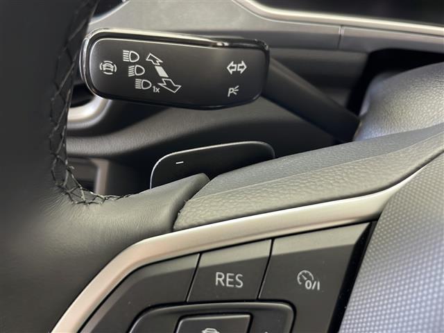 【運転席操作部】快適なドライブを楽しむための機能が装備されています！運転席から触れるので、使いやすいです！除菌プランいれていただくと、さらに清潔で安心していただけます！