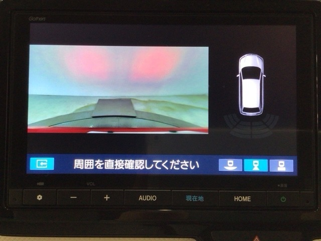 バックカメラが付いているので、車庫入れもラクラクです♪更にバンパーに取り付けられたソナーセンサーで、障害物を音とナビゲーション画面で知らせてくれます♪