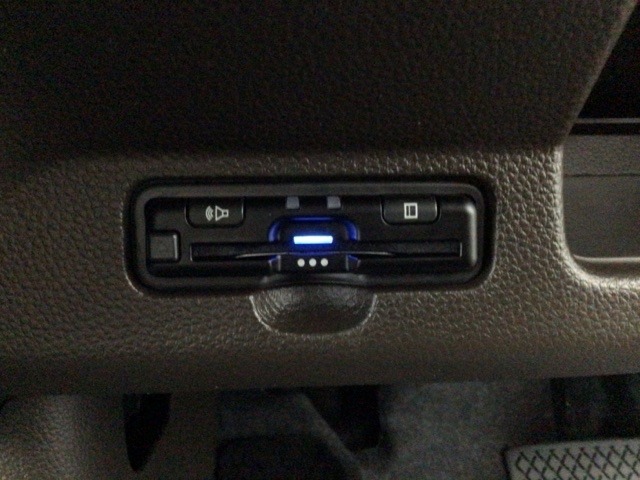 【ETC車載器】もはや必須アイテムのETCを搭載！高速道路のご利用時にとても便利！わずらわしい料金所での現金支払いが不要となりスムーズに通過できます♪