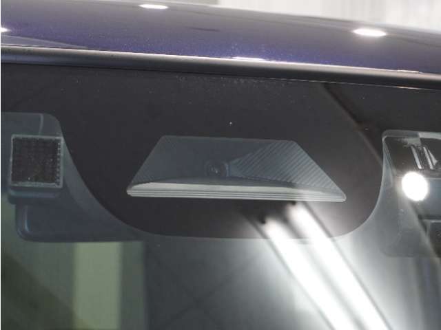 運転する人も、そうでない人も、家族みんなが安心して、自由にお出かけできる生活をサポートする先進機能。