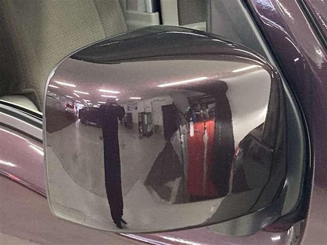 視認性の良いドアミラーです。