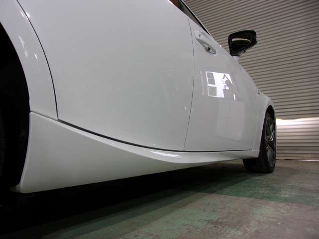◆アクセス（高速）◆【1】東名阪自動車道「弥富IC」を降りて信号を右折【2】155号線を約1キロ直進、次に見えるソフトバンクがある「西保」交差点を左折【3】すぐ右側に見える青色の倉庫です。