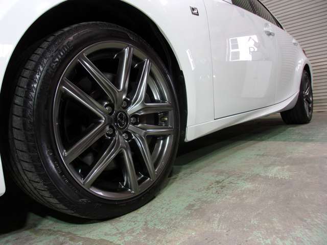 内装も納車前に再度クリーニングしてから納車させていただきます。