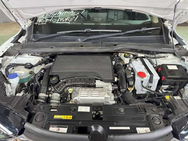 ★DSオートモビル DS3 クロスバック グランシック 1.2L 入庫です！●アクティブセーフティブレーキ！●ヘッドアップディスプレイ！●液晶メーター！●アップルカープレイ！レザーシート！