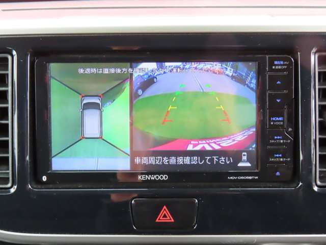 アラウンドビューモニター付きですので、車庫入れも楽々です。