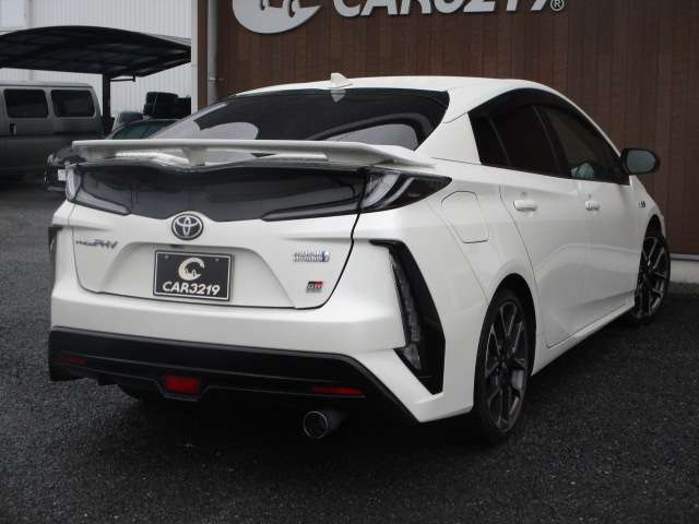 お乗換え時の下取も大歓迎！大切にお乗りいただいた愛車も高価査定で下取りいたします。年式の古い車や走行距離が多く走っているお車も、安心してお任せ下さい！