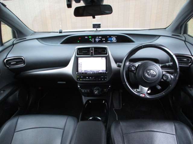 当店の中古車は全車走行テスト確認済です。安心してお乗りいただける車両を厳選価格にて販売しております。