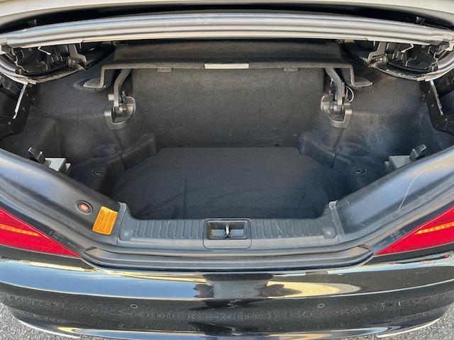 【トランク】積み込みやすくて、たっぷり積める荷室です。シートアレンジできるものは、乗車人数と荷物の量や大きさによってシートを動かすことができるので、より快適なドライブが可能です！