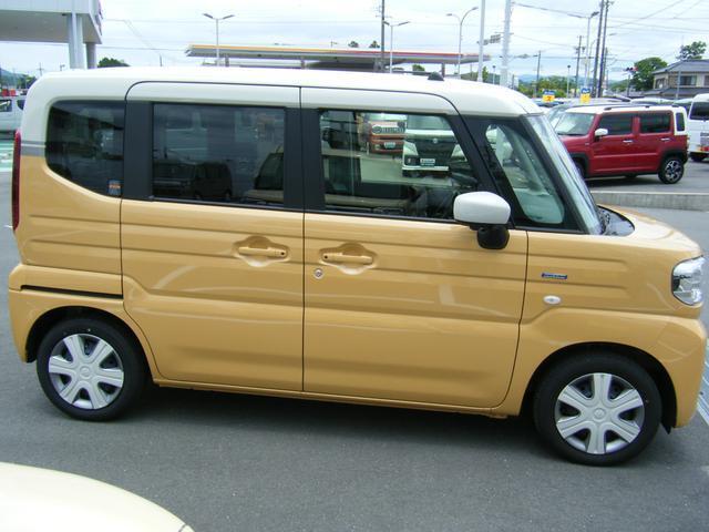 当店特選車！！HYBRIDで燃費もよく、室内も広い。後席両側電動スライドドアや全方位ナビもあり快適機能充実。