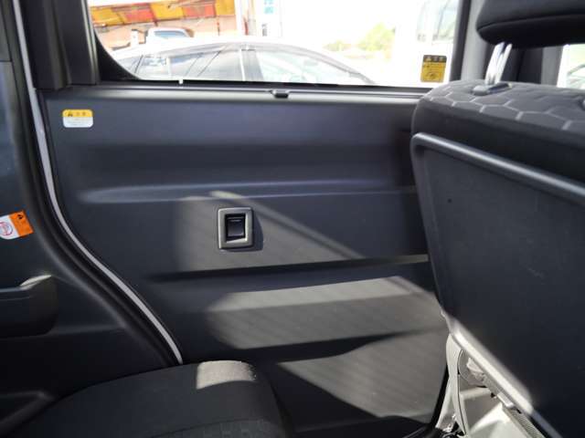 当社では高性能かつ安全性に優れ、故障の少ない車輛を取り揃えております。またアフターサービスも充実しておりますので車検や整備もお任せください！ご来店、お問い合わせ心よりお待ちしております