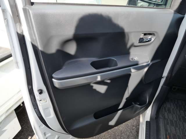 当社では高性能かつ安全性に優れ、故障の少ない車輛を取り揃えております。またアフターサービスも充実しておりますので車検や整備もお任せください！ご来店、お問い合わせ心よりお待ちしております