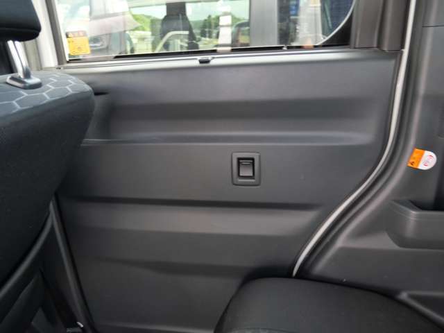 当社では高性能かつ安全性に優れ、故障の少ない車輛を取り揃えております。またアフターサービスも充実しておりますので車検や整備もお任せください！ご来店、お問い合わせ心よりお待ちしております