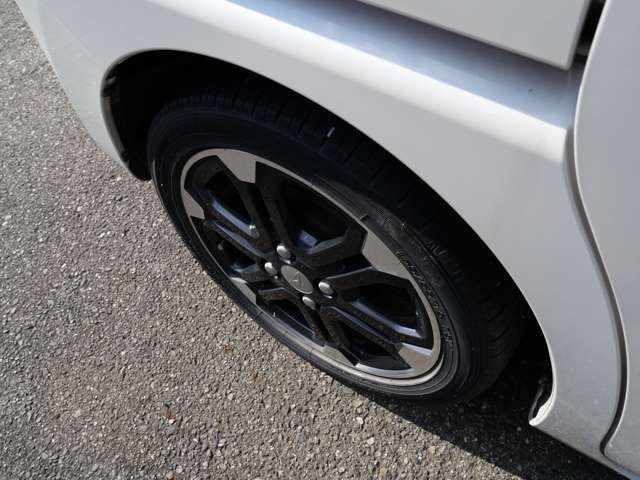 当社では高性能かつ安全性に優れ、故障の少ない車輛を取り揃えております。またアフターサービスも充実しておりますので車検や整備もお任せください！ご来店、お問い合わせ心よりお待ちしております