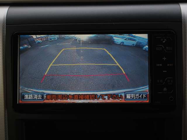 ナビ搭載ですので道に迷うことなく楽しくドライブ！Bカメラも装備しており駐車もラクラクです★