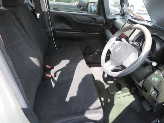 総在庫数70台以上を展示しております♪欲しい車がきっと見つかる！！まずは一度ご来店下さい♪また、愛車の買い取りも行っております！車を買うのも売るのもKEIZUへ♪