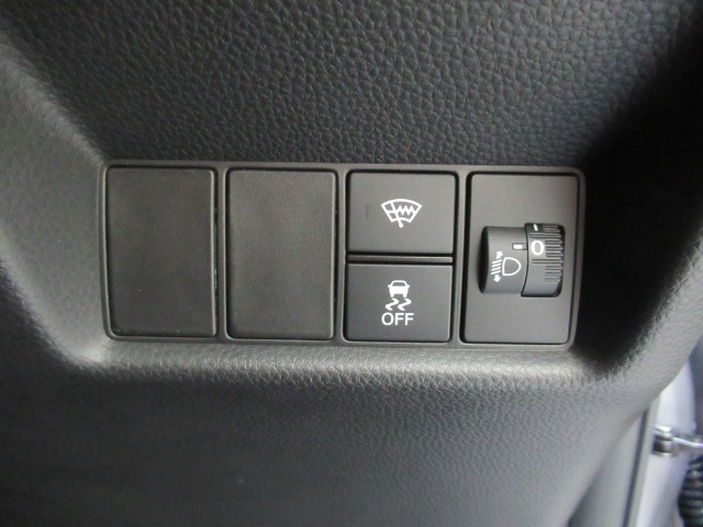 点検整備費用が本体価格に含まれております。　納車前に当社工場にて点検・車検整備を実施してお引き渡し致します。