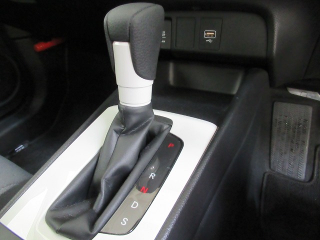 当店展示車両は全車、車内徹底クリーニング済できれいですよ☆ぜひご来店の上ご確認ください☆