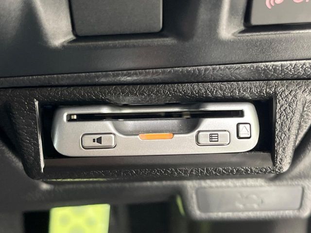 【ETC】高速道路の料金所をストレスなく通過！話題のスポットやサービスエリアに多い「スマートIC」利用時は必須のアイテムです。当店でセットアップを実施、ご納車当日からすぐにご利用いただけます！