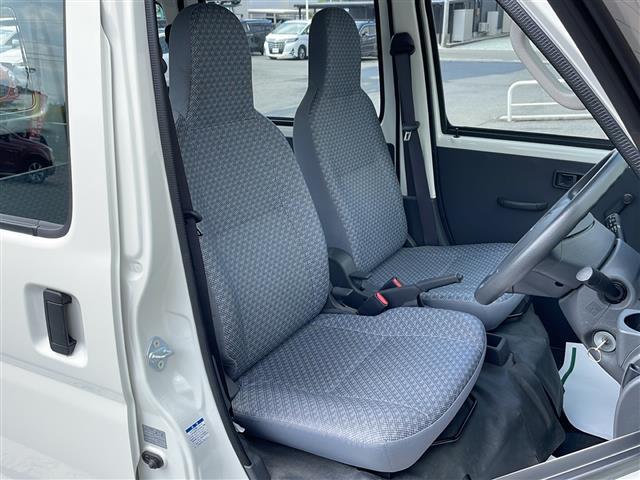 気になる車はすぐにお問い合わせください！画面右側の0066から始まる無料ダイヤルからお問い合わせ下さい！専門スタッフがお車のご質問にお答えいたします！