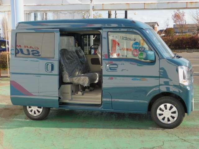 自社整備工場、鈑金塗装工場を完備しておりますので納車後も安心です！