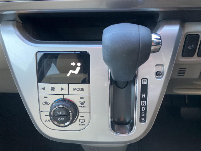 軽自動車は、小回りも楽々です！とても運転しやすいお車ですよ！