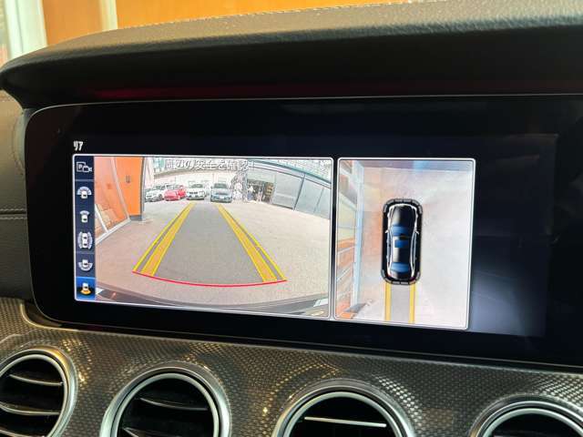 バックカメラ：車庫入れもラクラク♪♪ご家族で乗られる方や、初心者の方でも安心してお乗りいただけます！