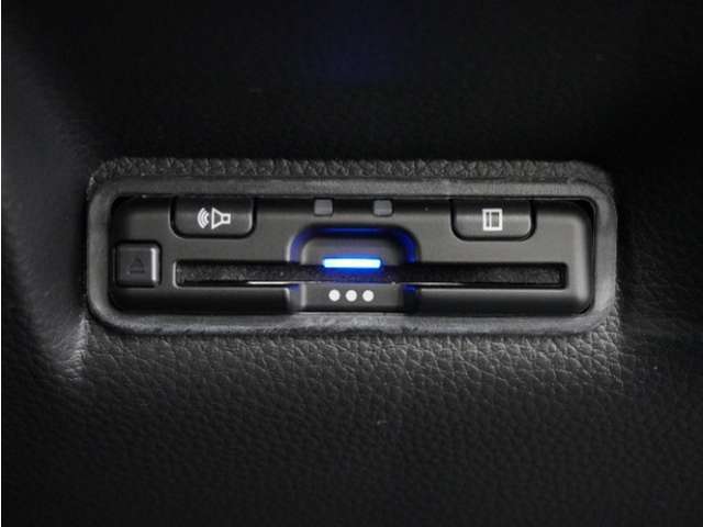 今や必需品の◆ETC車載器　装備車◆　有料道路を利用する際にスムースに通過でき、わずらわしい料金支払いから開放されます！