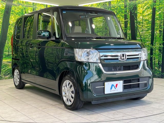 大好評のボディコーティング「弾スプラッシュコート」もご納車までに施工可能。通常のガラスコートと異なる、耐久年数6年の無機質ガラスコーティングが、ボディをキレイな状態に保ってくれます。