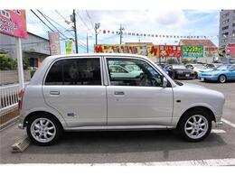 お車は見られなくても購入はできますが、現状でのお渡しをご理解できる方と致します。後付け部やパーツなど保証は一切ございません。気になる場合は動作確認してきますのでお電話でご質問下さい。動画も送れます。