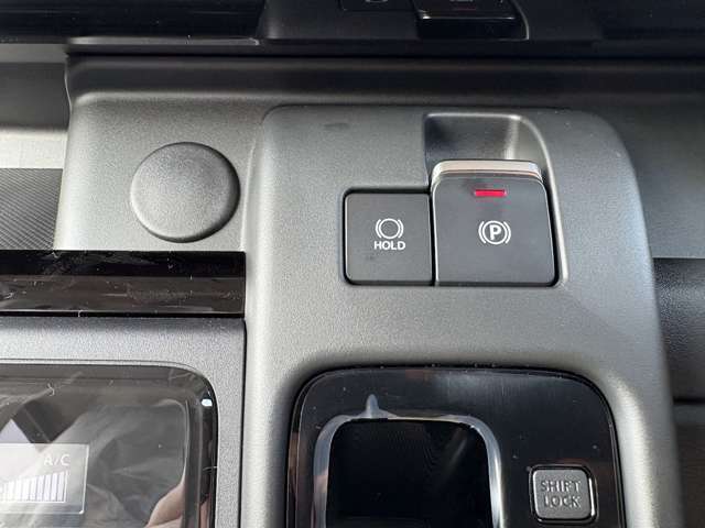☆訳アリ目玉車とは☆　品質が高い車両だけど少しだけ訳アリな商品です。展示期間が長い車両/キズや汚れが少しある/下取り車などで中間マージン無しなどの理由です。