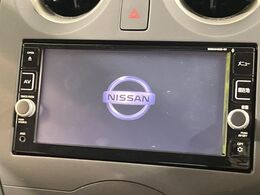 【純正SDナビ】人気の純正SDナビを装備。オーディオ機能も充実しており、Bluetooth接続すればお持ちのスマホやMP3プレイヤーの音楽を再生可能！毎日の運転がさらに楽しくなります！！