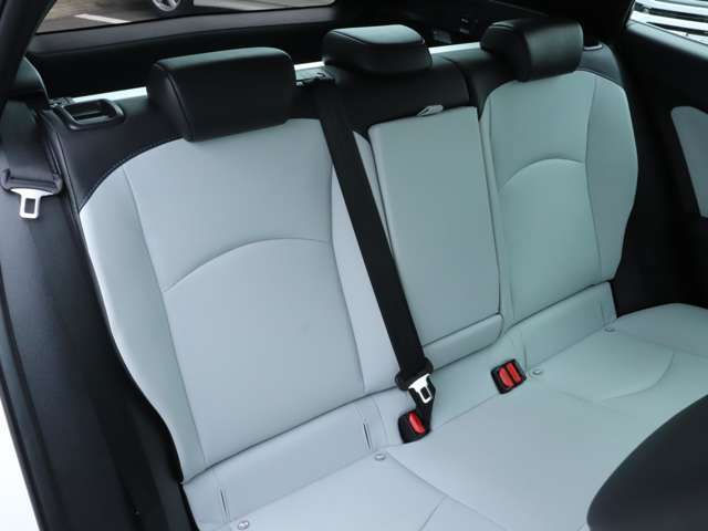 屋号：（株）オリンピアオート　八街店所在地　：〒289-1107　千葉県八街市八街は12-121